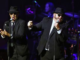 Stars in Concert - Berlins Kultshow mit Ticket und Hotel