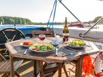 4 Tage Hausboot fahren an der Müritz & Abendessen