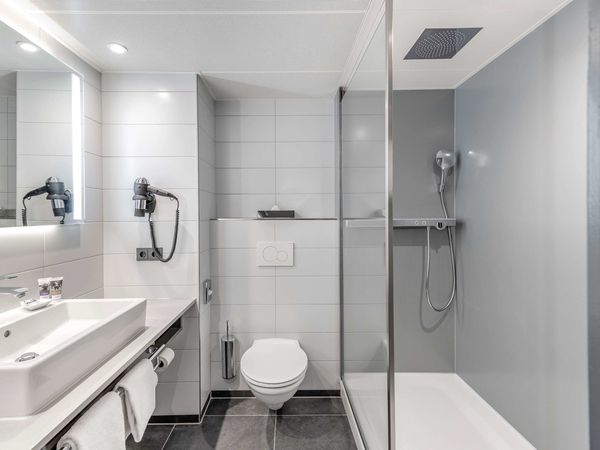Münster und Bächle - 2 Tage Freiburg im Breisgau Mercure Hotel Freiburg Am Münster, Baden-Württemberg