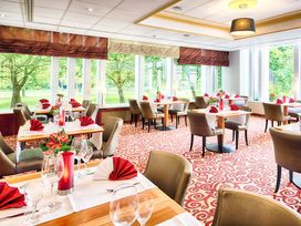 4 Tage Leonardo Hotel Hamburg City Nord mit Frühstück