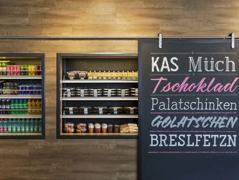 2 Tage Kurzurlaub mit Frühstück im MOXY Vienna Airport