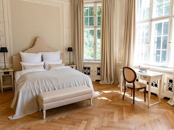 4 Tage Schloss-Urlaub an der Seenplatte mit 1x Dinner in Neustrelitz Halbpension