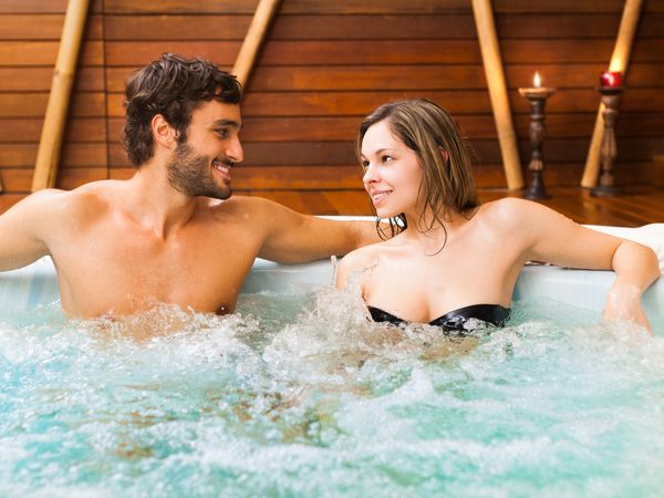 Romantik-Wellness-Days auf der Schwäbischen Alb in Lichtenstein OT Honau Halbpension