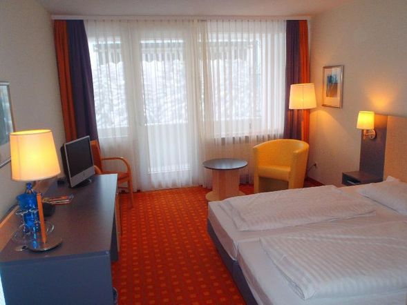 Doppelzimmer STANDARD mit Balkon