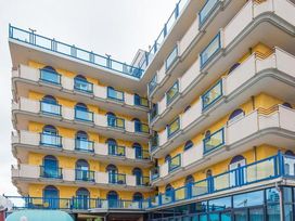 4 sonnige Tage an der Küste Italiens verbringen