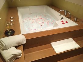 4 Tage im Lifestyle Hotel - Aktiv & Entspannt: Radfahren & Wellness am Neusiedler See