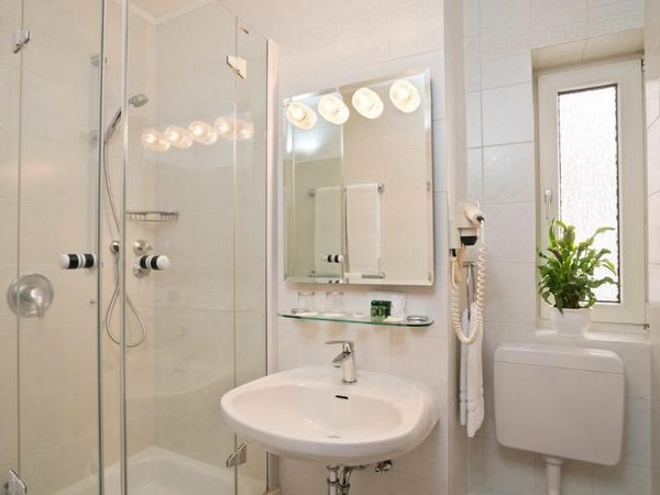 Hallo Frankfurt- 4 Tage mit Frühstück im Palmenhof in Frankfurt am Main