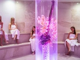 Wasserspaß für die ganze Familie! 2 Tage im Aquapalace Hotel Prague mit Frühstück