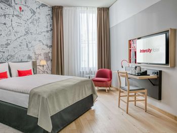 4 Tage außerhalb Hamburgs nächtigen 
