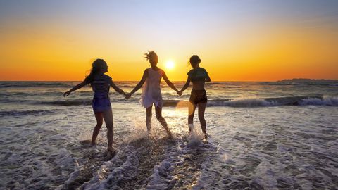Kinder am Strand 