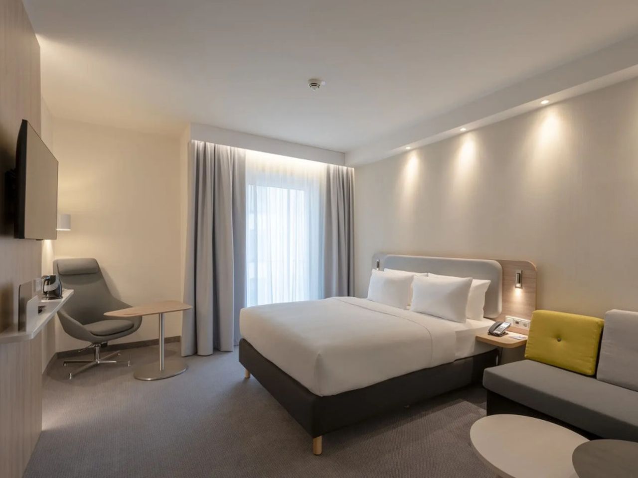 6 Tage mit Frühstück im Holiday Inn Express Munich