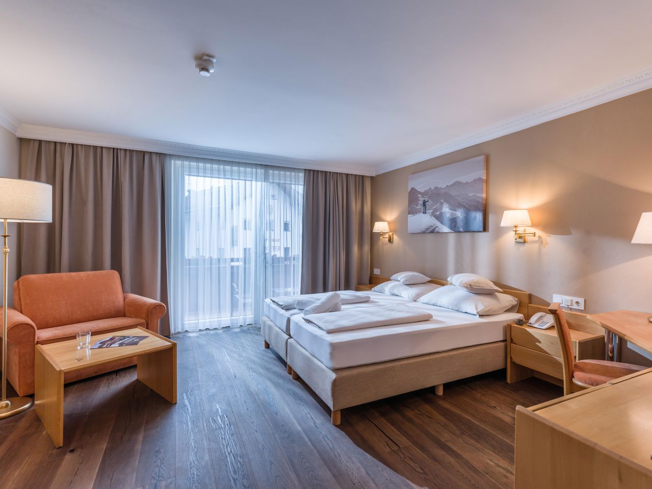 Vierbettzimmer mit Balkon