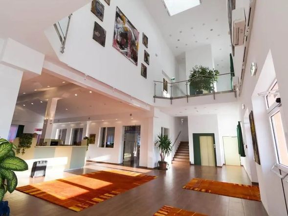 Winrooms Seminar Hotel and Apartments