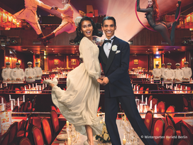 AHOI - Swing, Dinner & Acrobatics im Wintergarten Varieté Berlin mit Ticket und Hotel