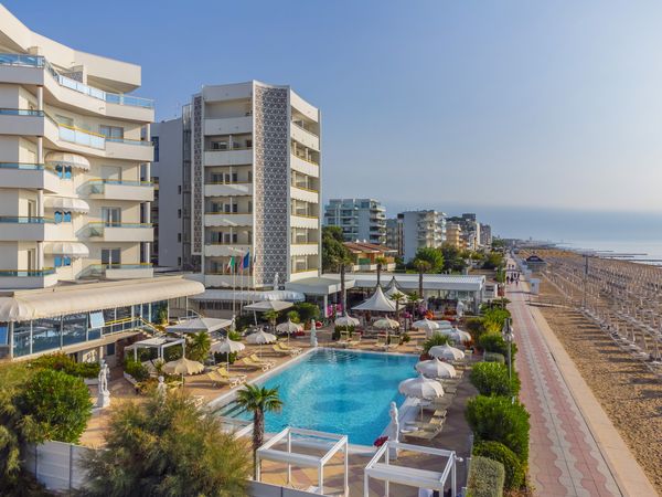 5 Tage Entspannung an Strand & Pool mit Frühstück in Lido di Jesolo, Venetien inkl. Frühstück