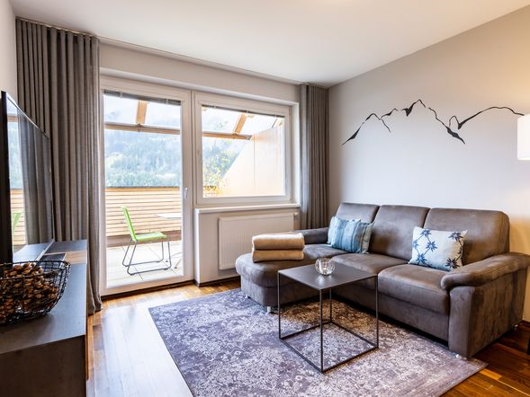 Kitzsteinhorn (Schlaf- und Wohnraum 48 m² mit Küche)