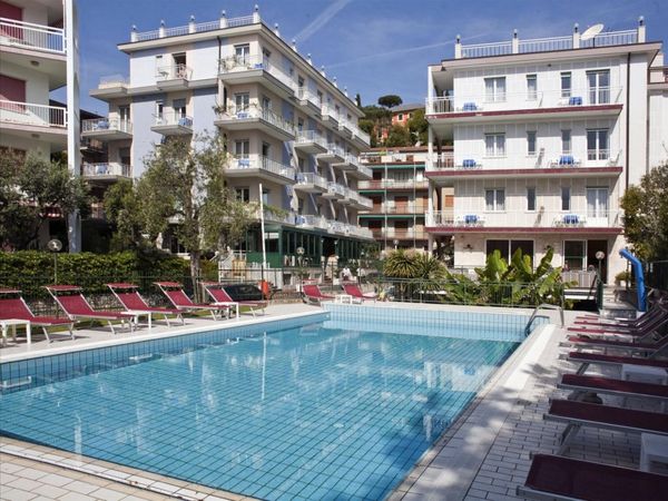Sonne und Meer – 4 Tage im beliebten Badeort Alassio, Ligurien inkl. Halbpension