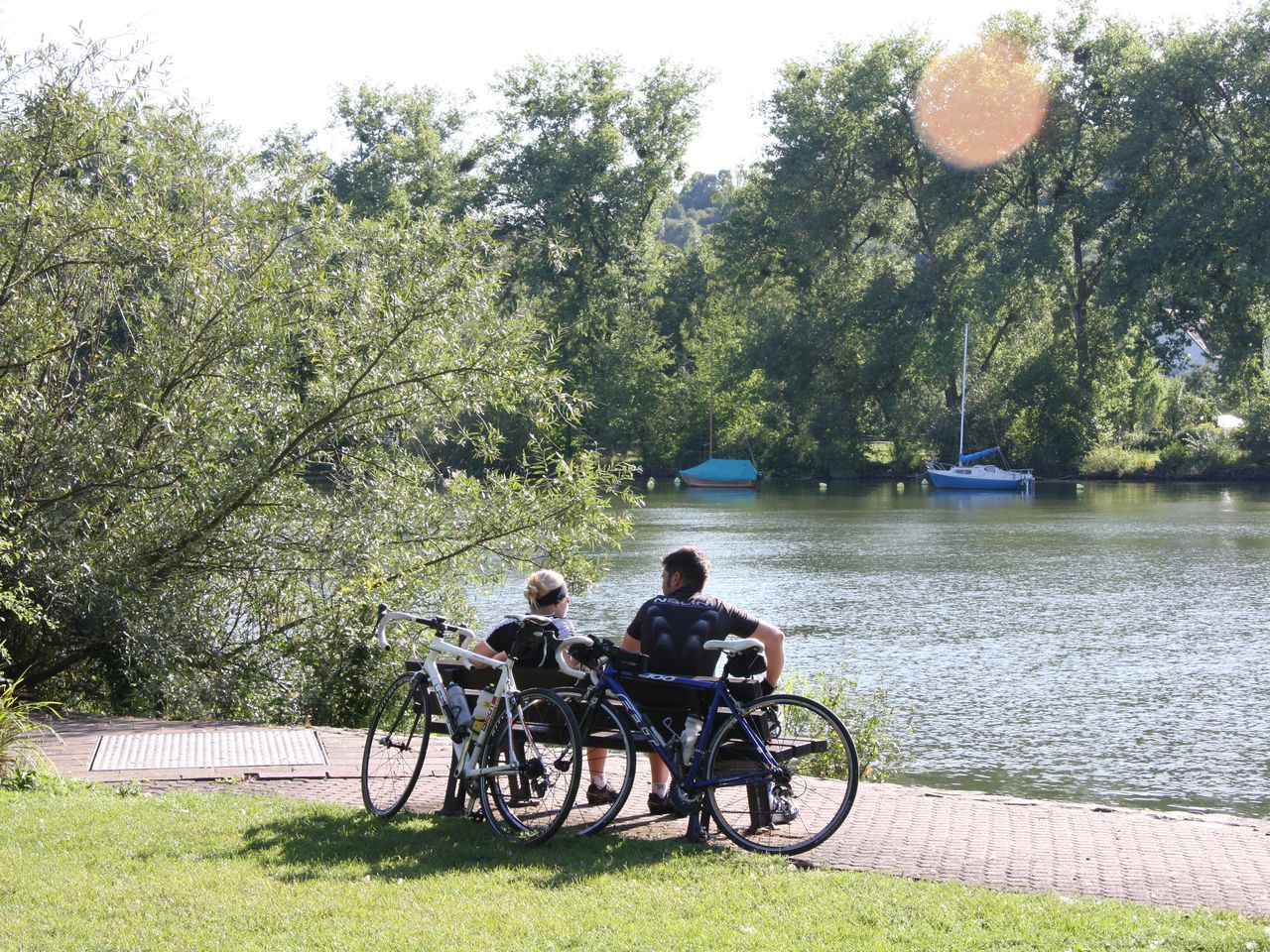 Brückenschoppen in Würzburg auf alter Mainbrücke