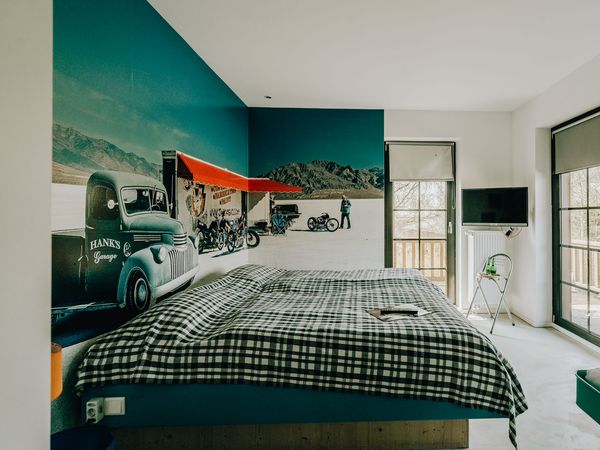 Road Stop Evening im Las Vegas Zimmer mit Whirlpool in Mettmann Halbpension