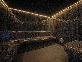 5 Tage nahe des Kaufhauses KaDeWe in Berlin