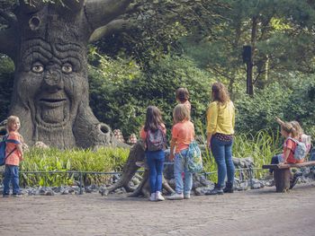 Familienzeit im märchenhafteste Freizeitpark Europas