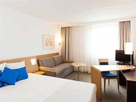 2 Tage mit Frühstück im Hotel Novotel Aachen City