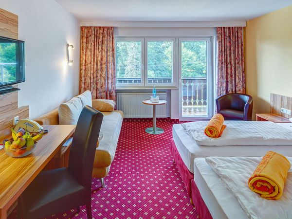 8 Tage Wohlfühlwoche - direkt am See Hotel Christel in Heimbuchenthal (Spessart), Bayern inkl. Halbpension