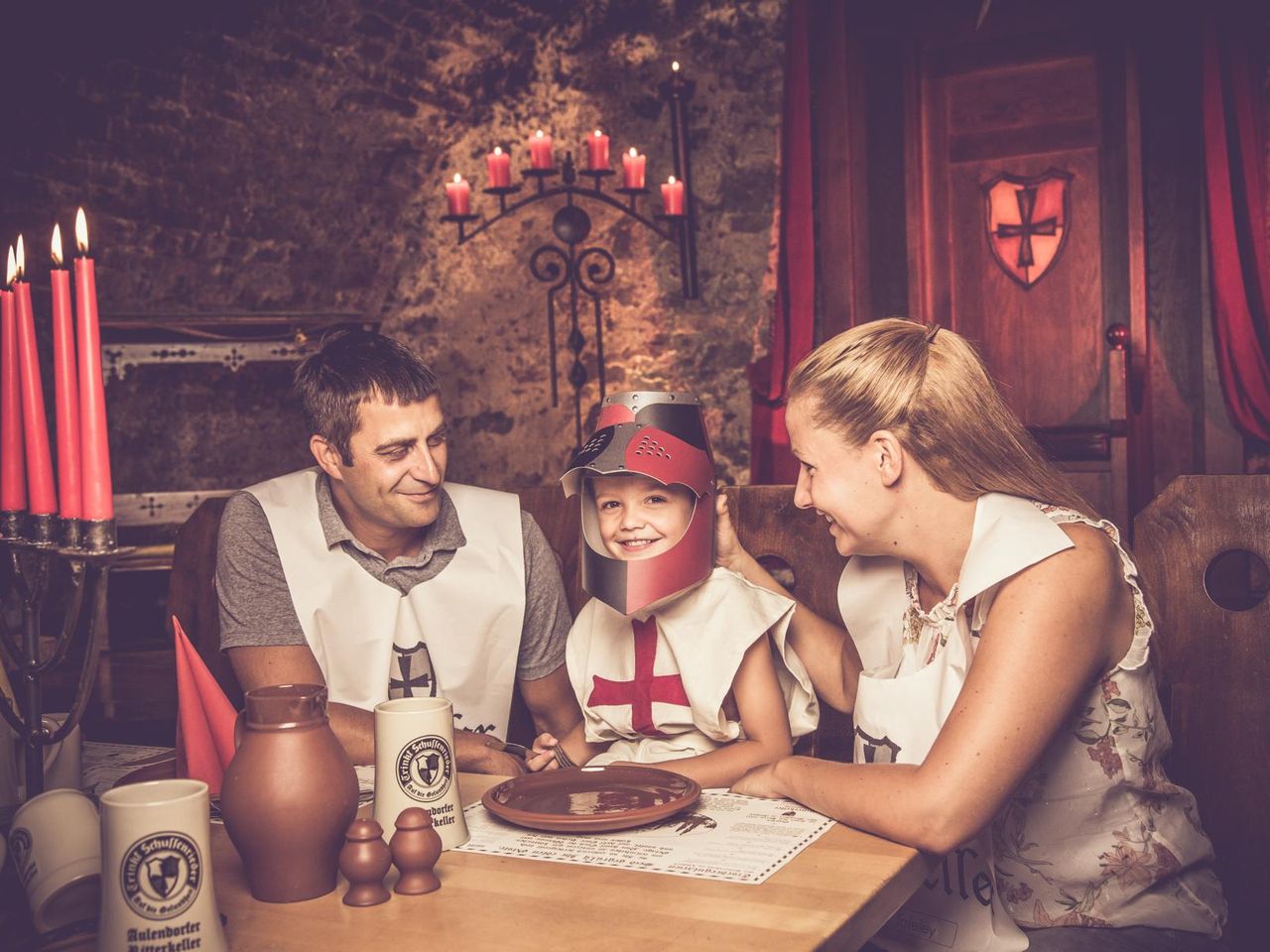 3 Mittelalterliche Übernachtungen und Dinner