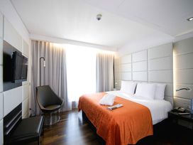 2 im Eurostars Grand Central Hotel mit Frühstück