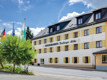 Hot Stone Relax Days - Heiße Wellness inkl. HP Plus