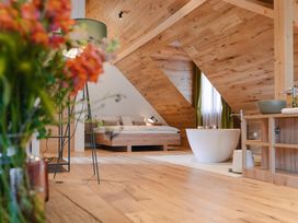 3 Tage - Wellness & Genuss für Zwei - Luxusmomente zwischen Weinbergen und Karst