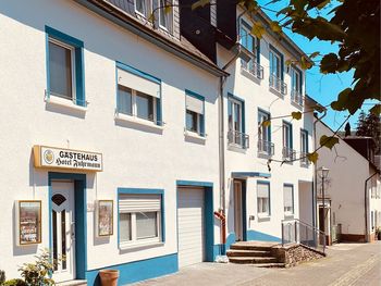 MOTORRADFAHREN AN DER MOSEL