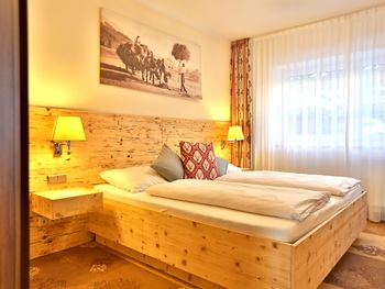 Novembersonne: Wochenende am See mit Kristalltherme