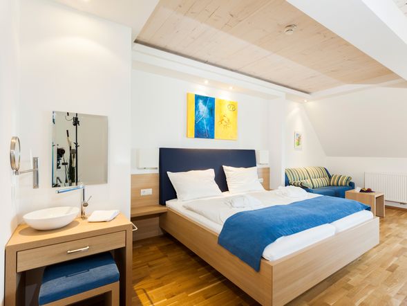 Doppelzimmer SUPERIOR mit Balkon und Bergblick