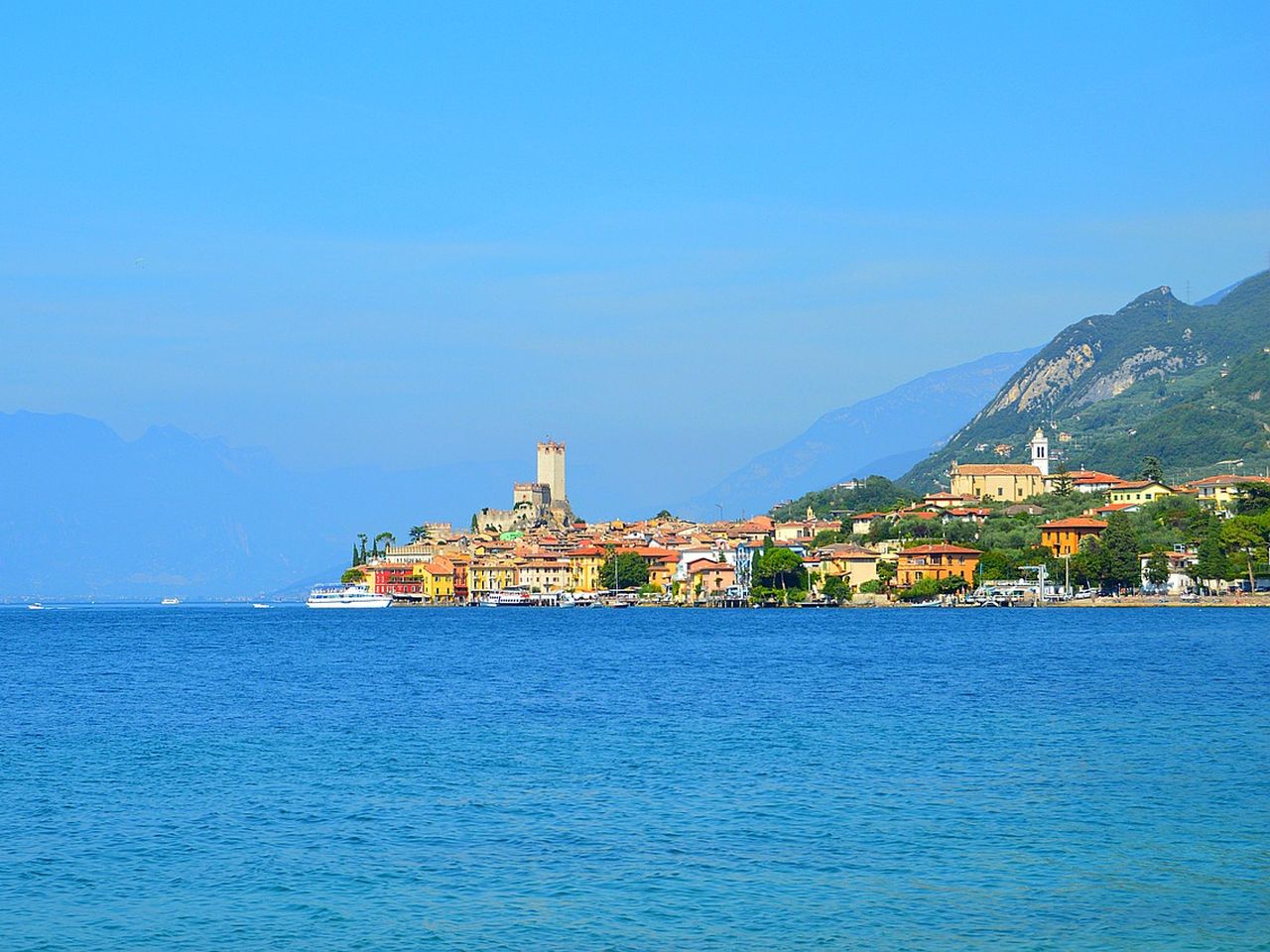 8 Tage Auszeit: Malcesine am Gardasee mit Bootsfahrt