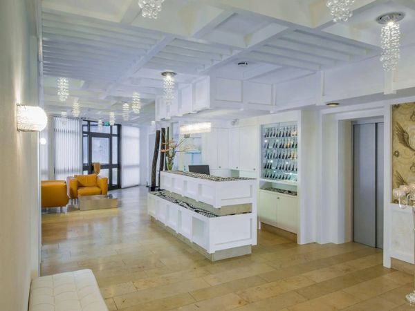 7 Tage Urlaub mit Frühstück im Hellers Twenty Four Ii - Hellers Twenty Four Ii in Friedrichshafen