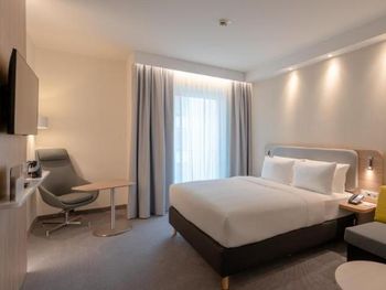 2 Tage mit Frühstück im Holiday Inn Express Munich