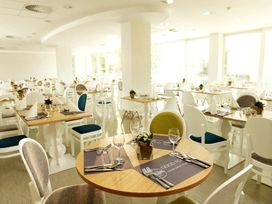 5 Tage Urlaub mit Frühstück im Hotel Mirna by Lifeclass Hotels & Spa