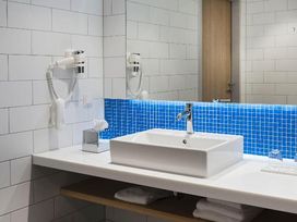 2 Tage mit Frühstück im Holiday Inn Express Wiesbaden