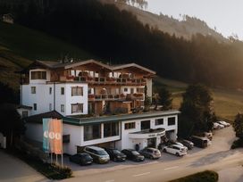 Skiurlaub inkl. Zilltertaler Superskispass im Panoramahotel