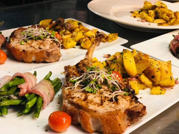 2 Tage Eat & Sleep: 3-Gänge-Menü mit irischem Tomahawk-Steak in Heinsberg, Nordrhein-Westfalen inkl. Halbpension