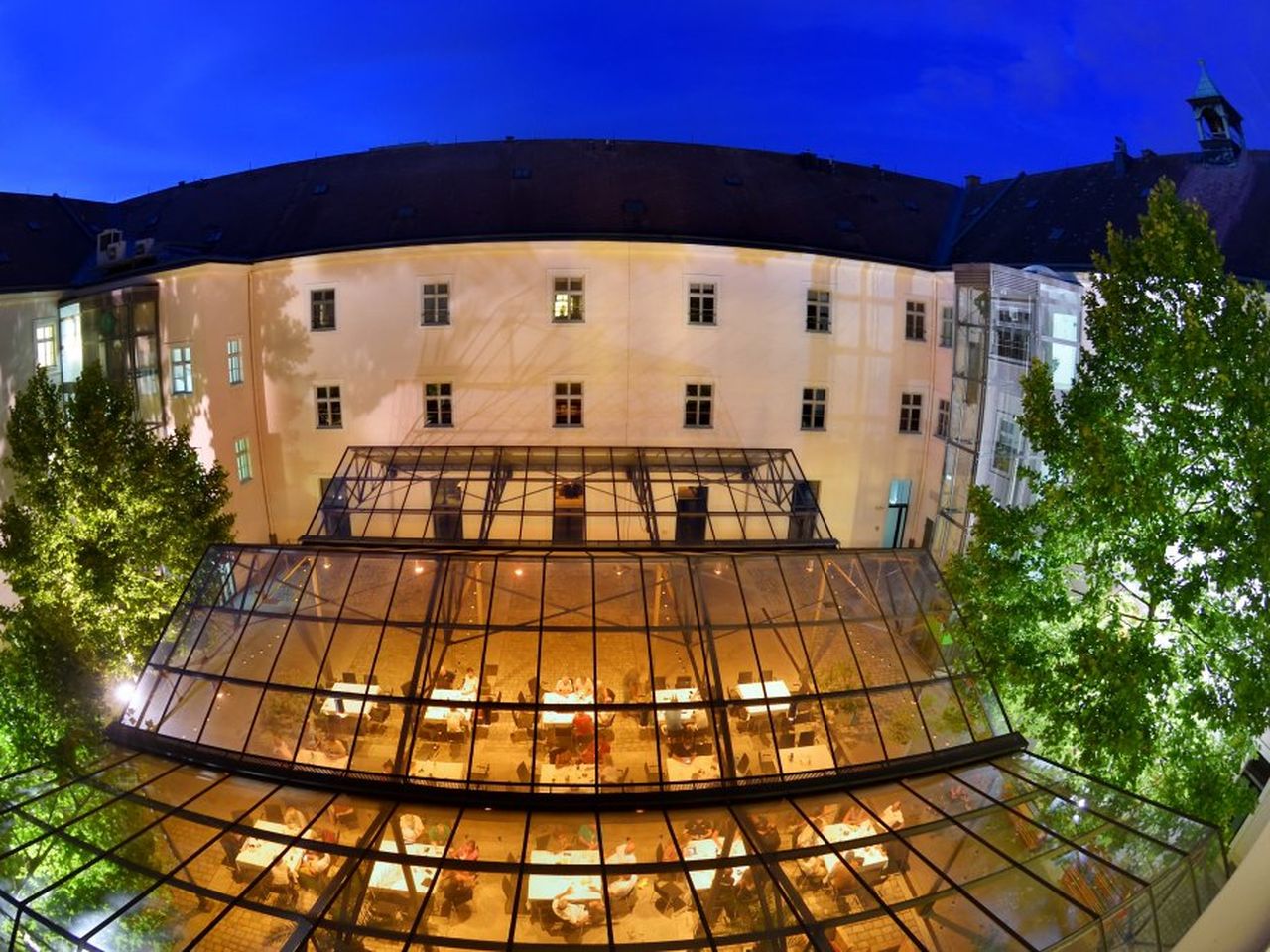 Urlaub an der Donau / 6 Tage mit HP im Altes Kloster Hotel