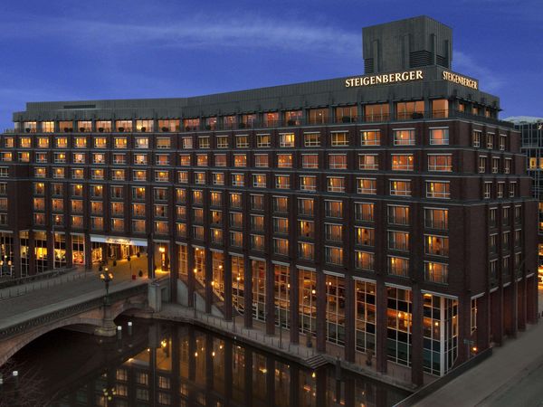 Hansestadt erkunden im Steigenberger Hotel Hamburg Frühstück