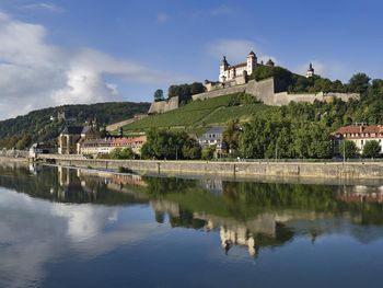 Bayern erleben - Main-Flußfahrt in Würzburg