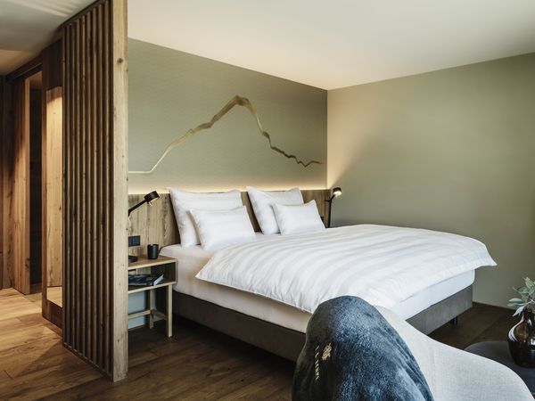 Dem Gipfel entgegen – Wandererlebnis mit geführter Bergtour inklusive Halbpension | 4 Tage Berghotel kleiner Biber in Warth am Arlberg, Vorarlberg inkl. Halbpension