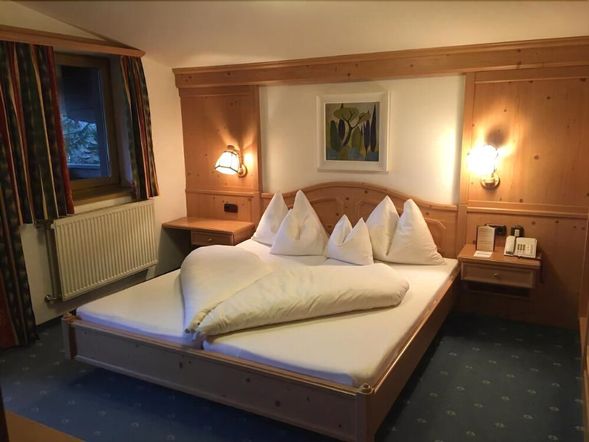 Doppelzimmer mit Balkon