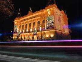 SALON ROSIE - Das Musical  mit Ticket und Hotel