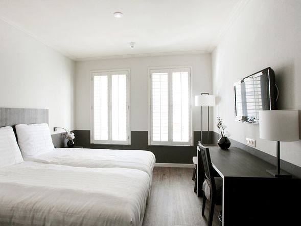 Komfort-Doppelzimmer mit Hafen- / Seeblick