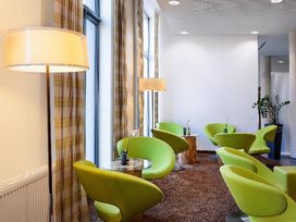 2 Tage mit Frühstück im Holiday Inn Express Augsburg
