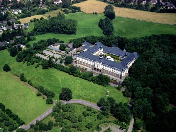 Park, Sleep & Fly ab Köln/Bonn inkl. Airport Shuttle in Bergisch Gladbach Frühstück